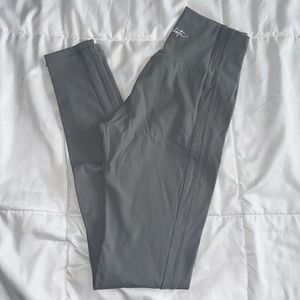 Alphalete Pulse Surge leggings